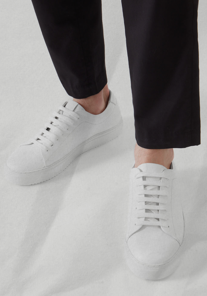 vm trainers white